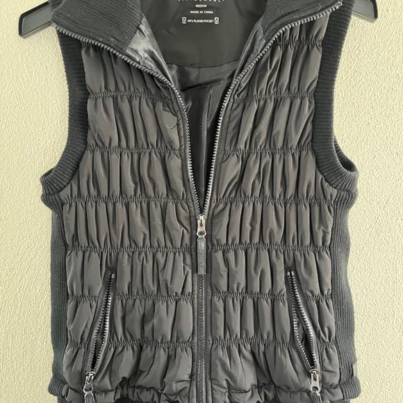 Calvin Klein Performance vest, size Medium, Black - Picture 4 of 6